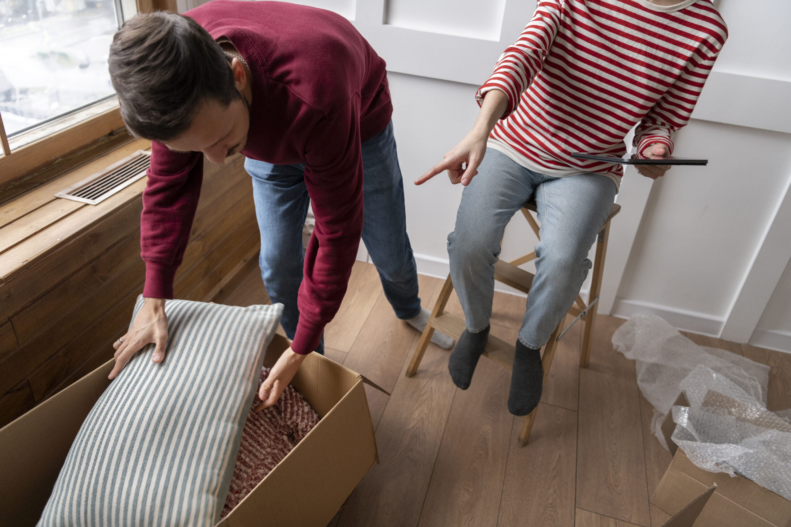 The Ultimate Guide: DIY Moving vs. Hiring Professional Movers